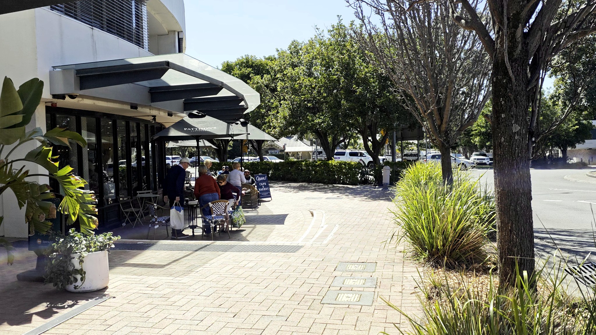 Cafés and village streetscape in Mona Vale